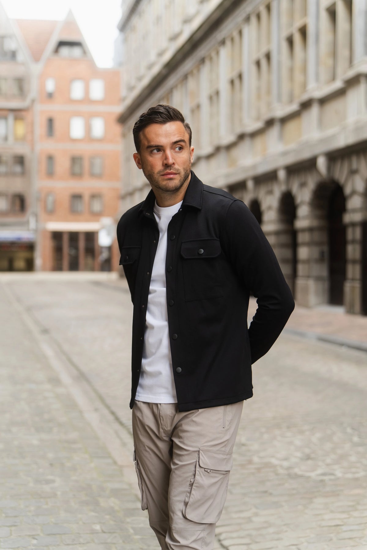 Outfit: Aspect Black + Buddy Khaki