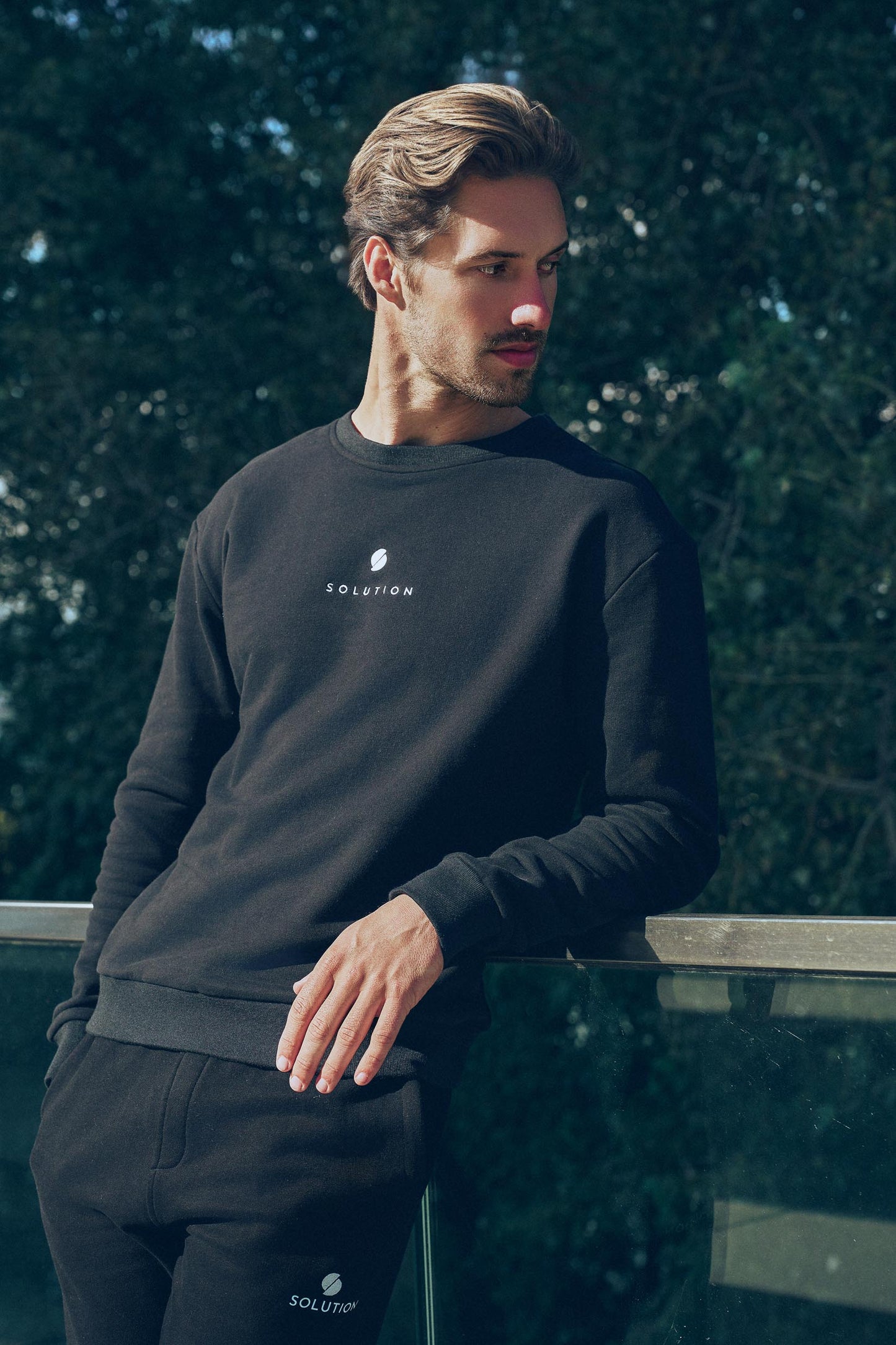 Signature Crewneck Black