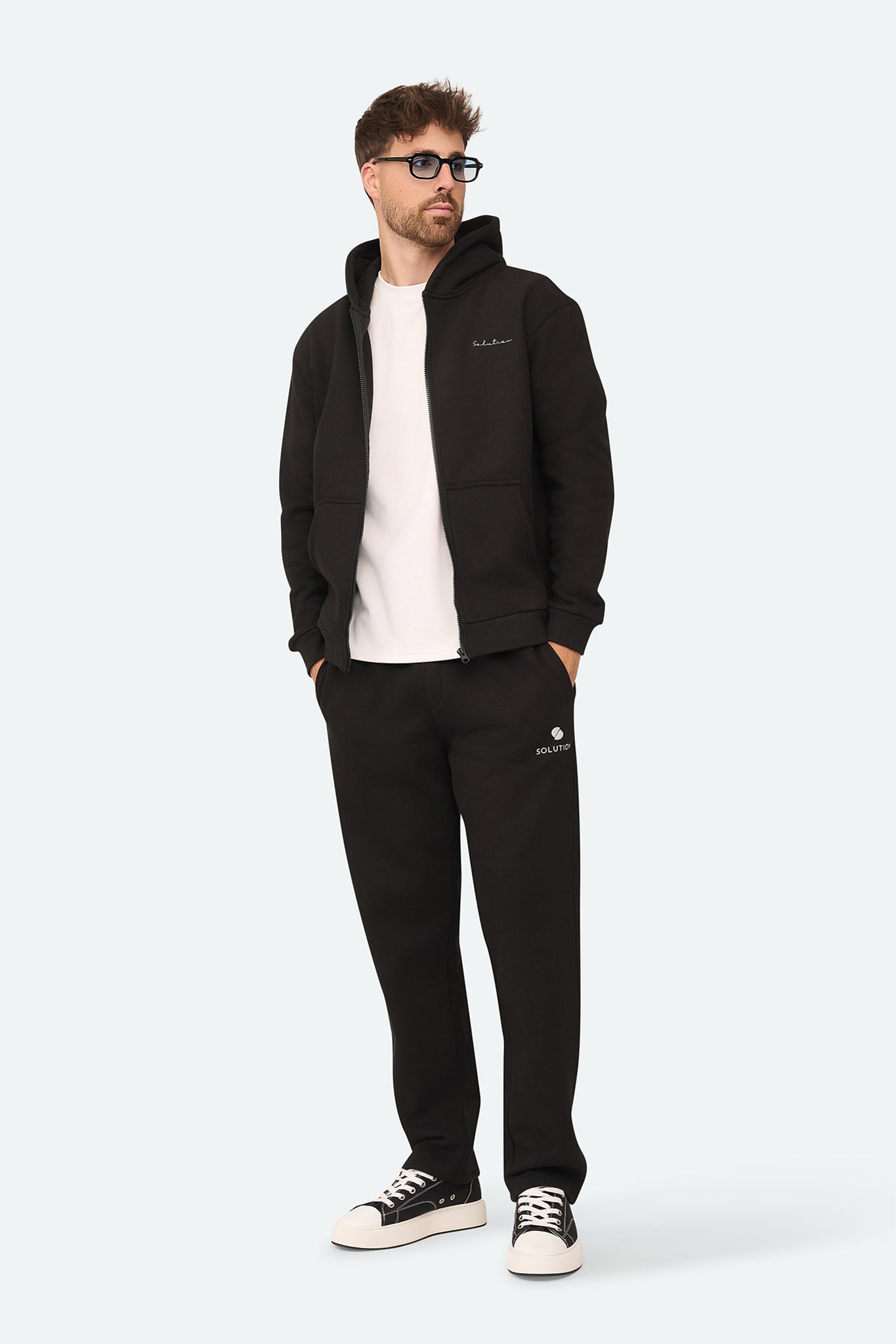 Essential Zipper Hoodie Black