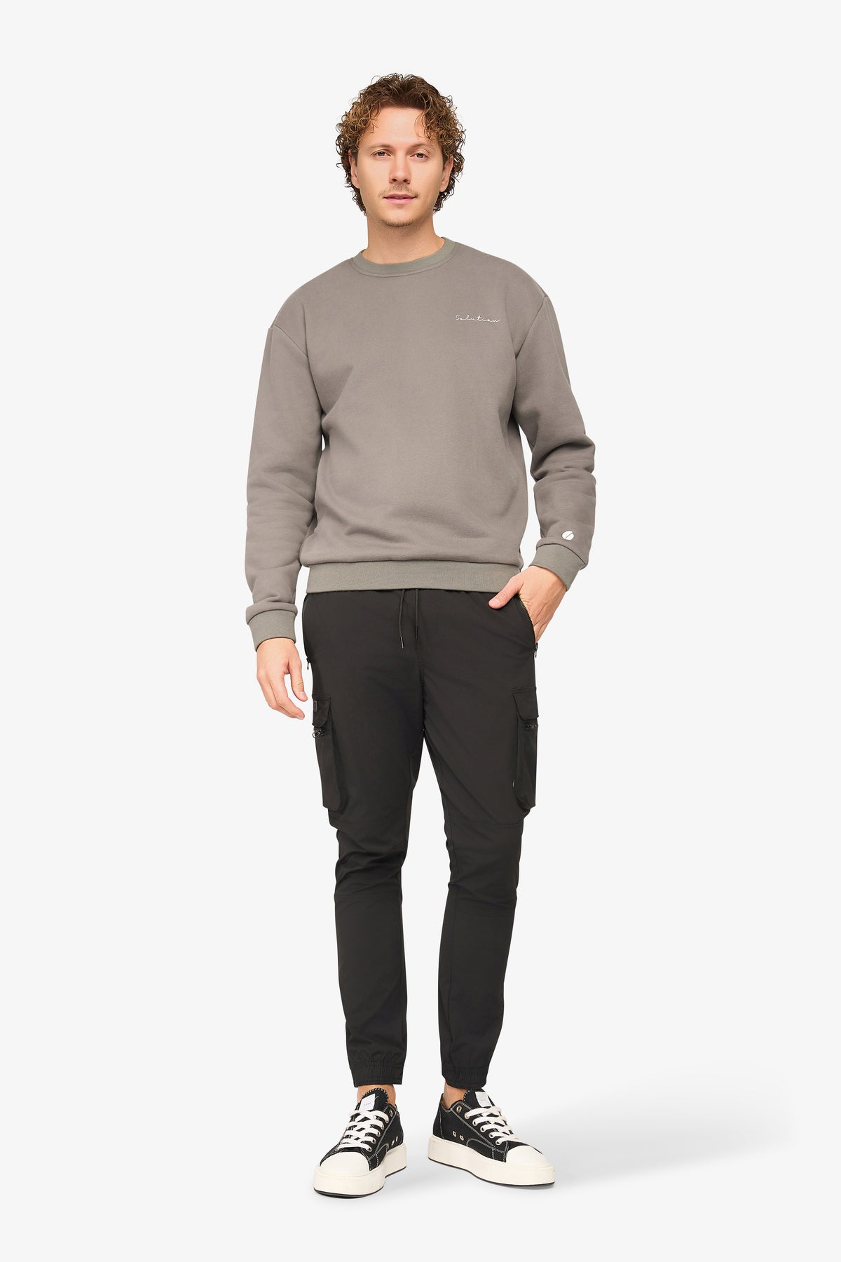 Essential Crewneck Grey
